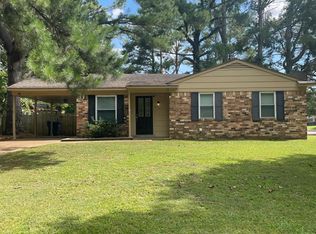 2755 Magnolia Dr, Horn Lake, MS 38637