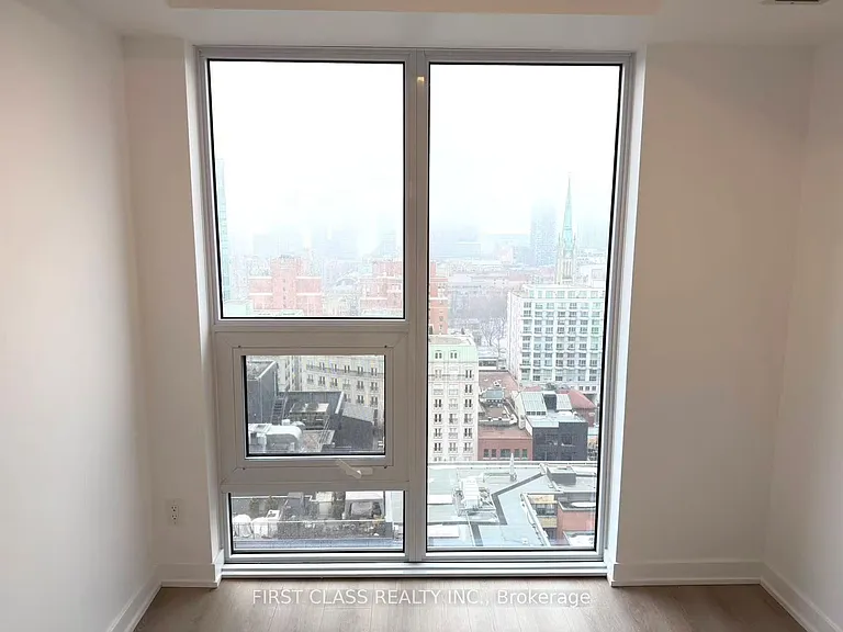100 Queen St E #2209 — Photo 3