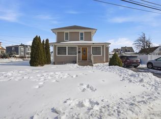 54 E Pennsylvania Ave, Avenel, NJ