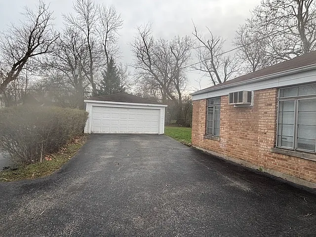 2223 Hawthorne Rd — Photo 6