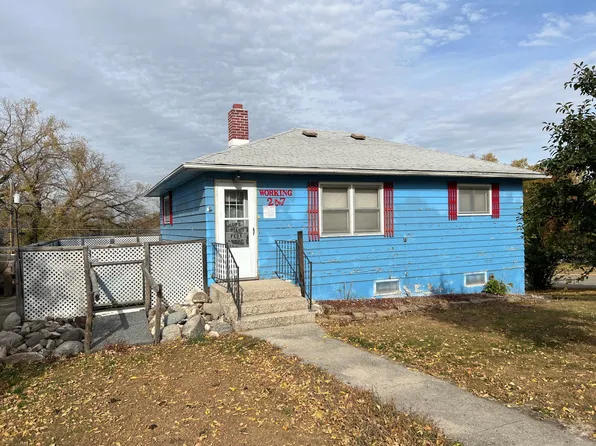 247 E Sorenson Ave, Appleton, MN 56208