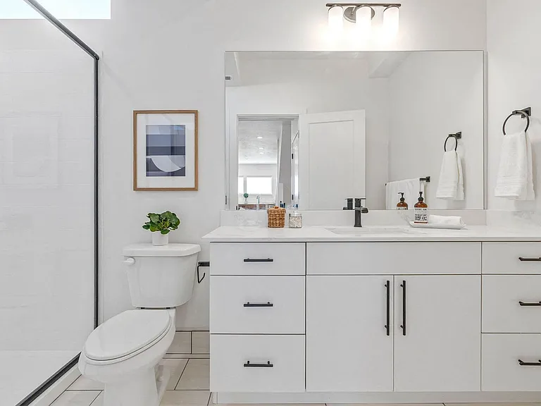Central Heights Townhomes — Photo 49