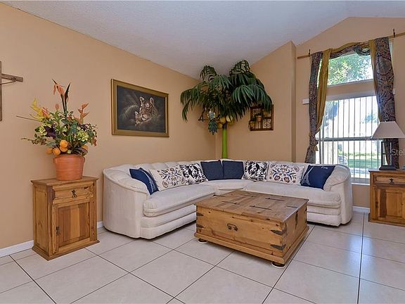 5th image of 5492 Friarsway Dr