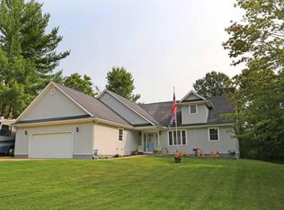 208 N Ridge Heights Dr, Howard, OH 43028