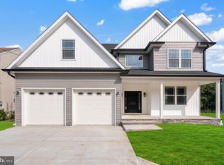 19 Nautilus Dr, Barnegat, NJ 08005