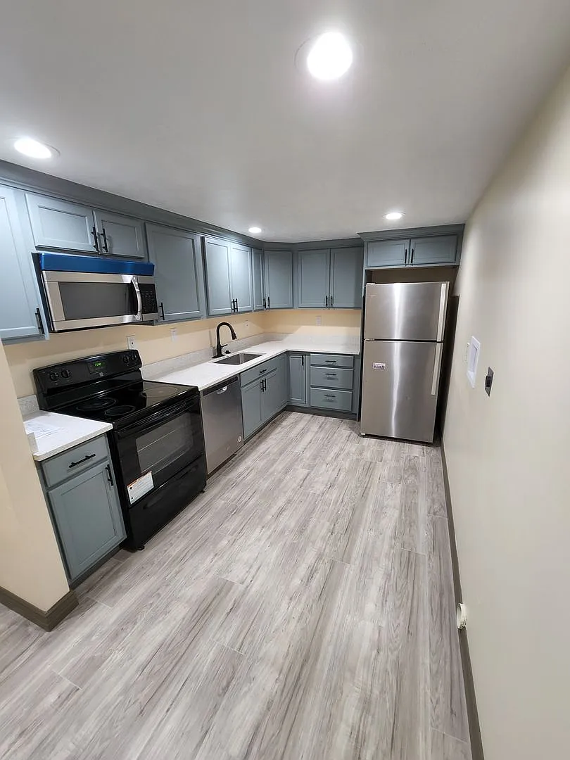 11369 S. Hereford Court — Photo 3