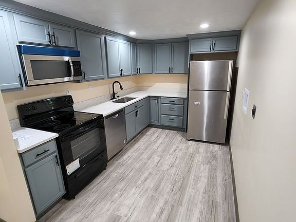 3rd image of 11369 S Hereford Ct #Basement