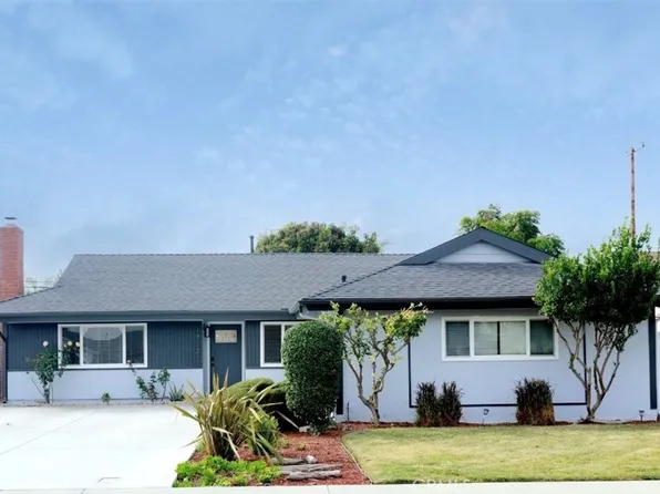 17121 Hague Ln, Huntington Beach, CA 92647