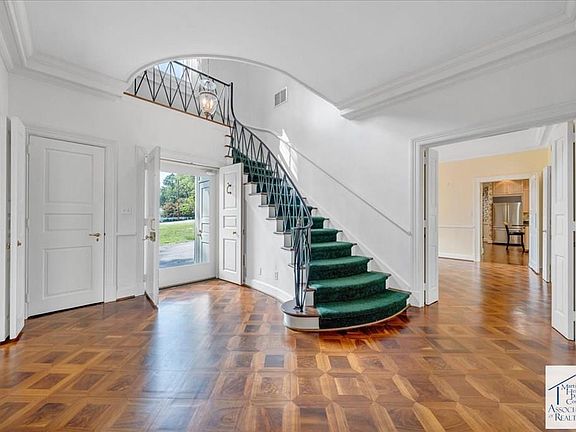 5th image of 1119 Knollwood Pl