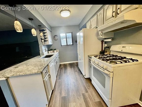 3rd image of 43856 Leonardo Dr