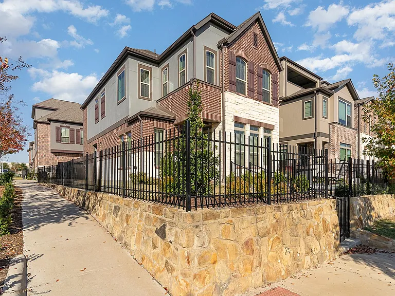 7104 Amber Grove Ct — Photo 20