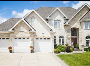 7650 Pineview Ln, Frankfort, IL 60423