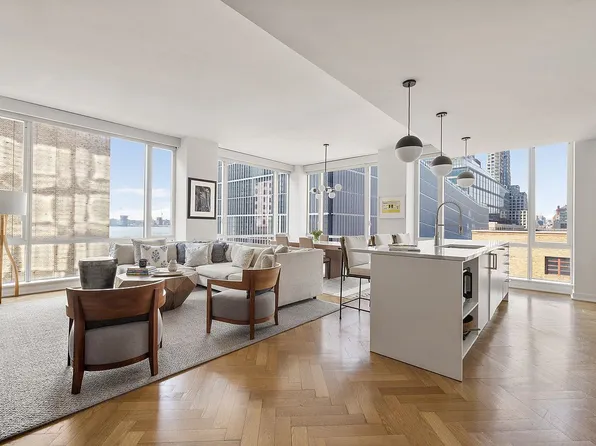 330 Spring St APT 6B, New York, NY 10013