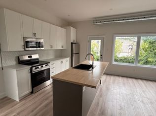 84 Eccles St #5, Ottawa, ON K1R 6S6