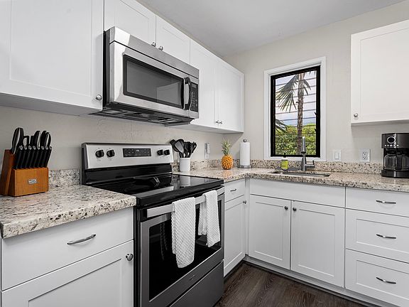5th image of 76-6233 Alii Dr #264