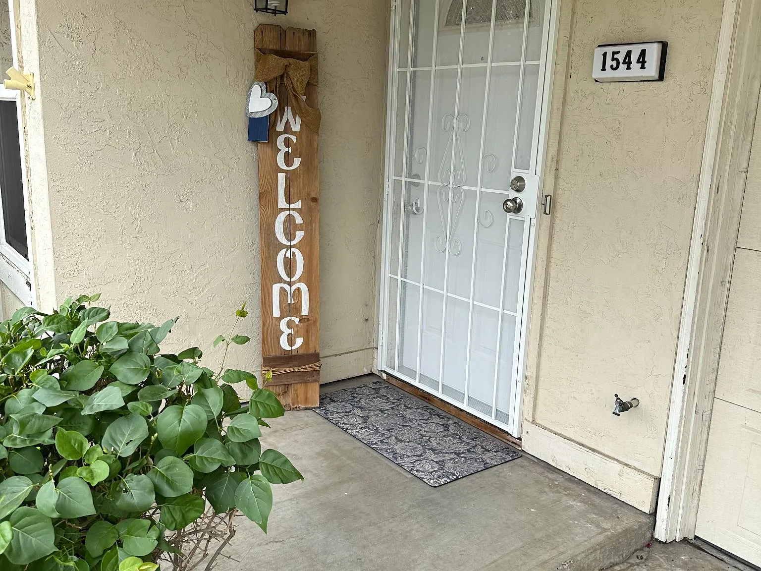3 bed, 1197 sqft, $2,500 — Photo 2