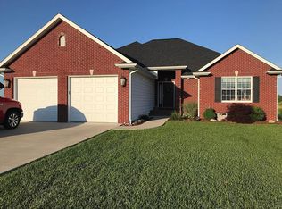 988 Deer Creek Ln, Washington, IN 47501