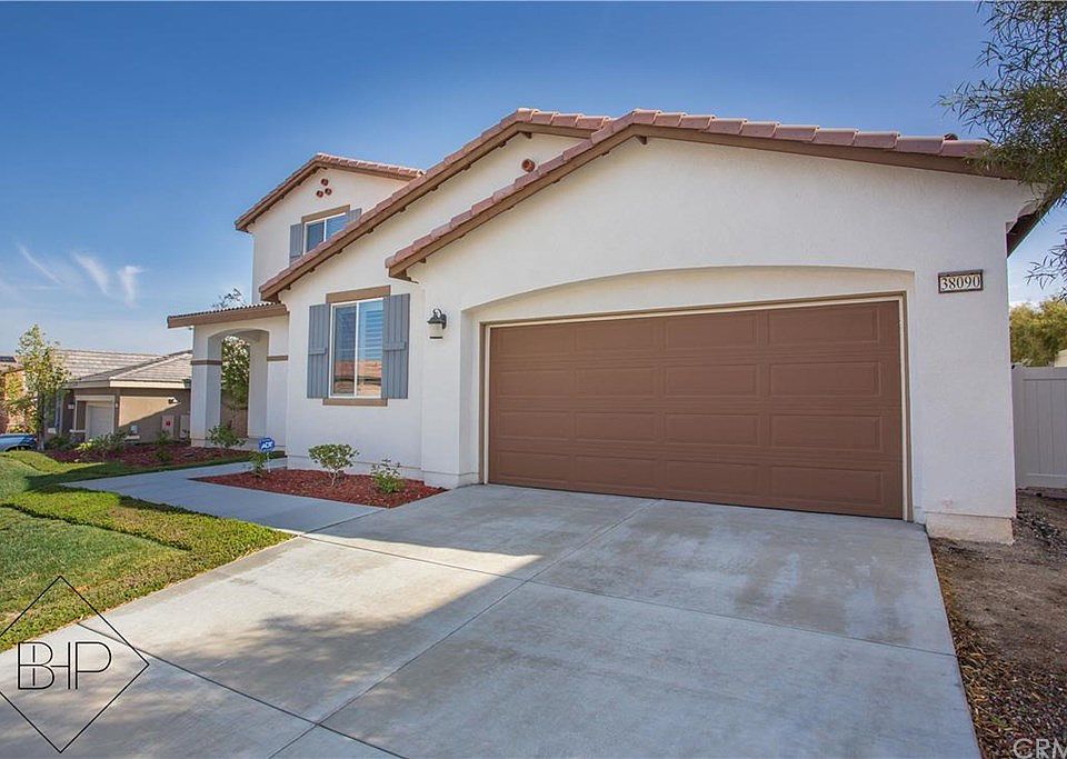 1st image of 38090 Spring Canyon Dr
