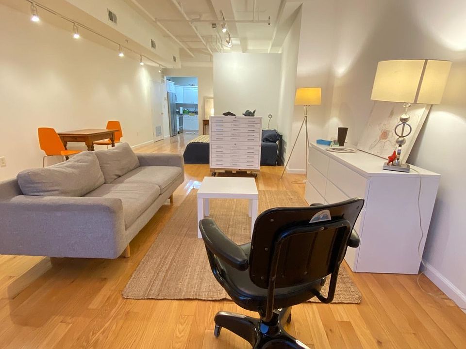 1st image of 473 Newark Ave #102