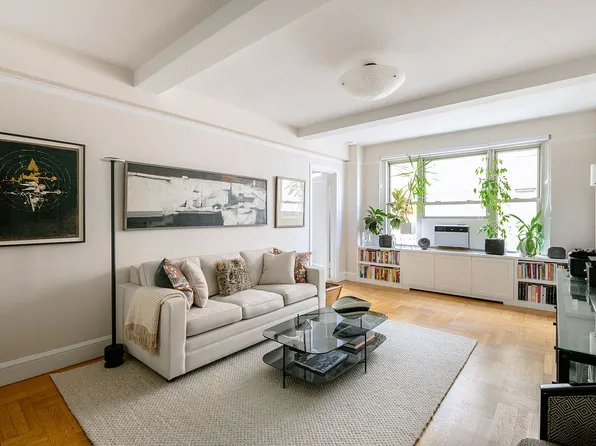 60 Gramercy Park N APT 14G, New York, NY 10010