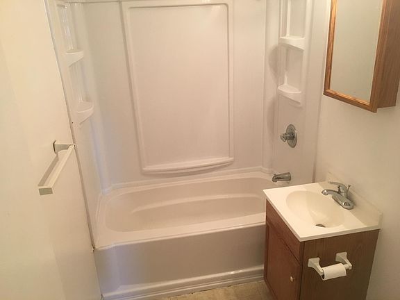 3rd image of 3204 S 30th St