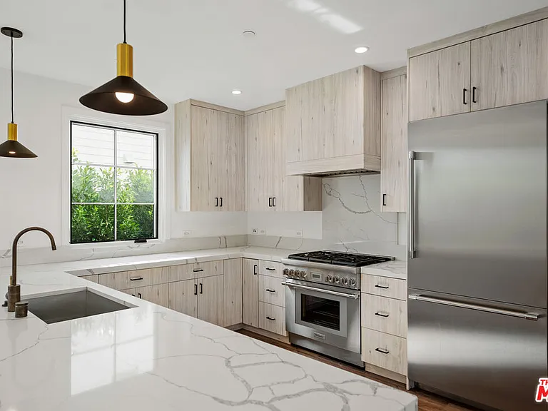 5330 Agnes Ave #1/2 — Photo 13