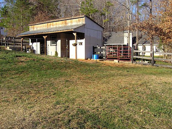 2 Stall Barn