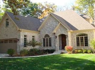 788 Lenox Rd, Glen Ellyn, IL 60137