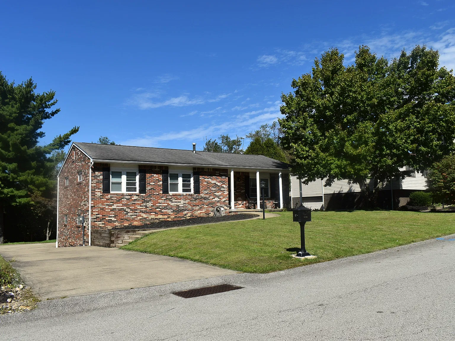 3 bed, 2.5 bath, 1254 sqft, $2,300 — Photo 1