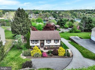 751 Stallion Dr, Auburn, PA 17922
