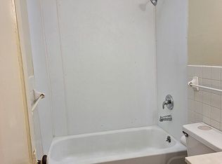 2010 S 14th St, Springfield, IL 62703