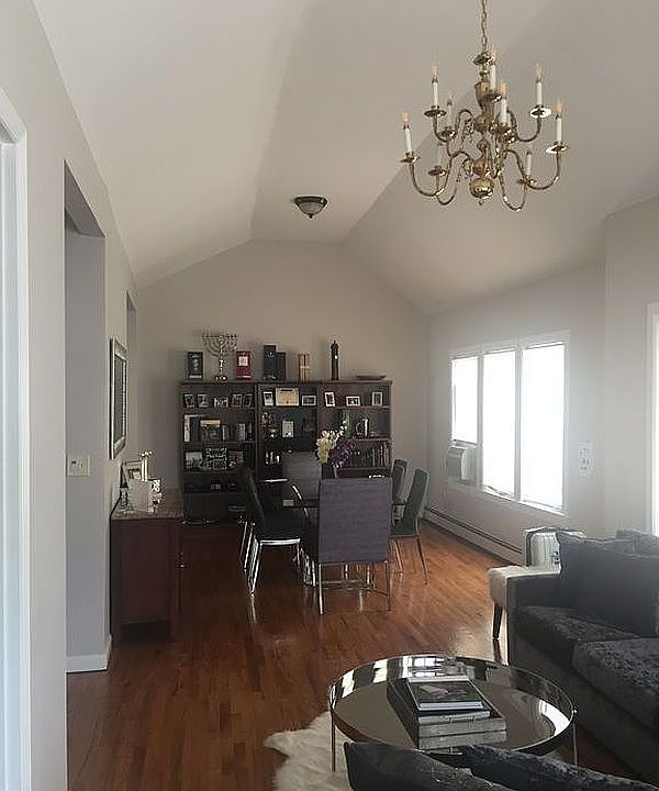 2nd image of 2408 Avenue 2fam