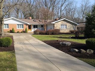 8417 Dalepoint Rd, Independence, OH 44131