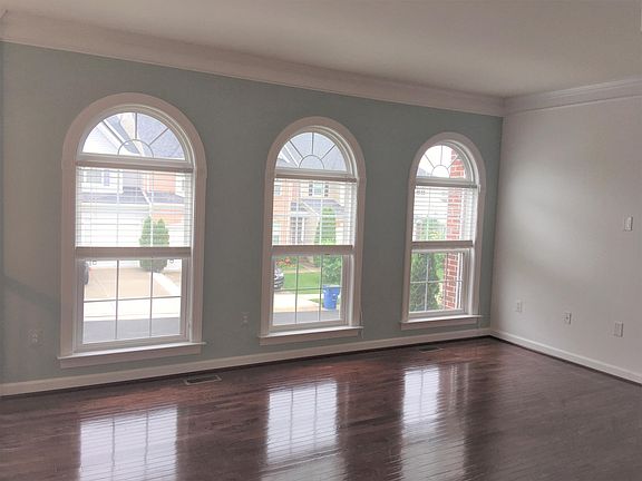 3rd image of 6003 Popes Creek Pl