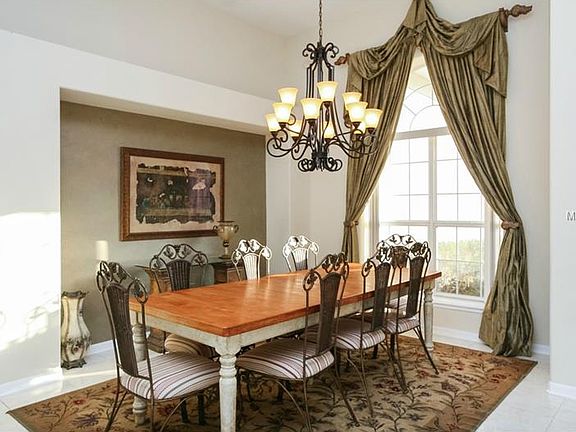 3rd image of 4990 Keeneland Cir