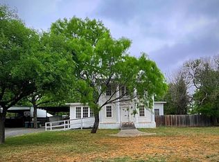 316 Mulberry St, Uvalde, TX 78801