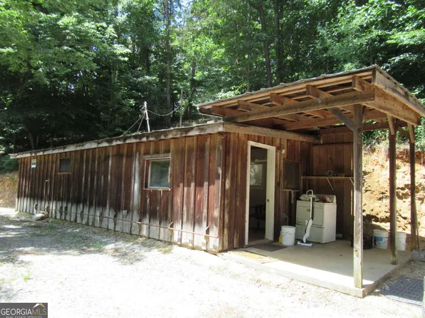 500 J Mountain Dr, Dahlonega, GA 30533