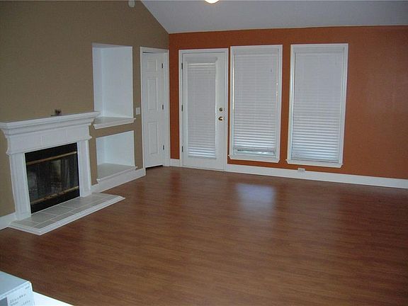 3rd image of 21418 Grand National Ave