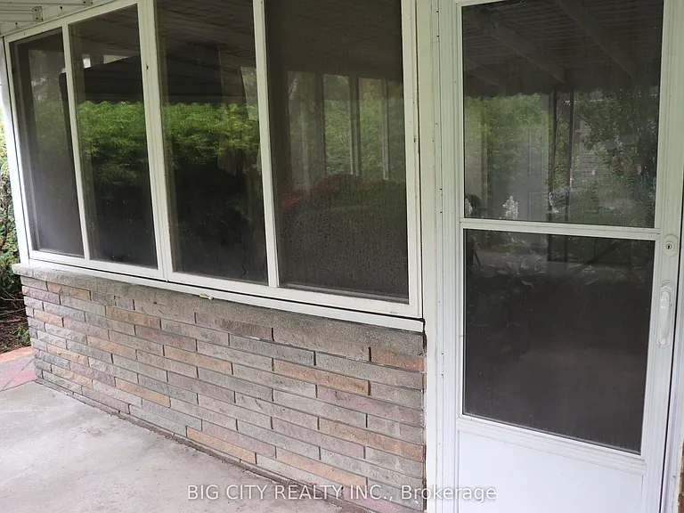 30 Lozoway Dr #LOWER — Photo 18