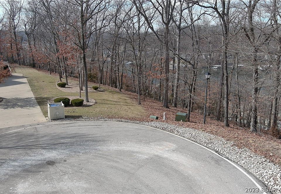 1st image of 288 Palisades Dr