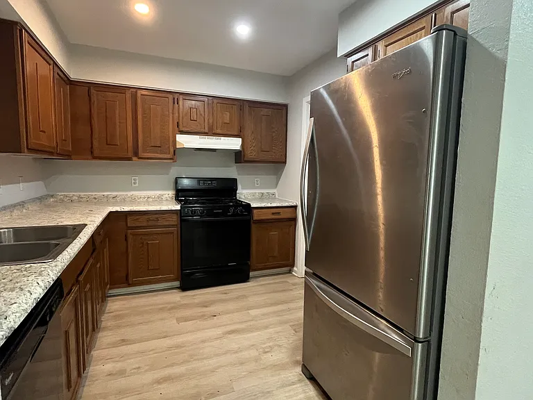 1906 Castle Gate Cir — Photo 6