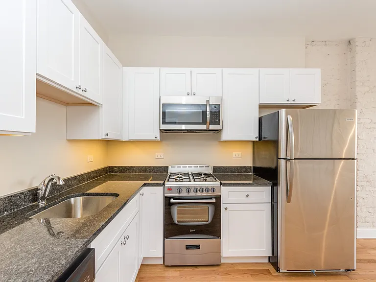 915 S Aberdeen St — Photo 25