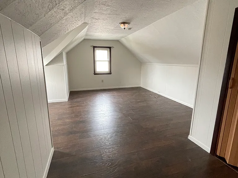 4711 Southwood Dr — Photo 8