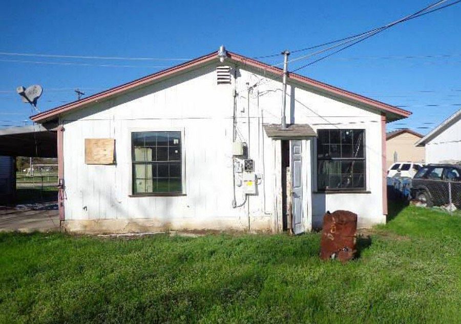 2nd image of 1006 Merida St