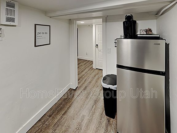 5th image of 4060 S 300 E Unit B