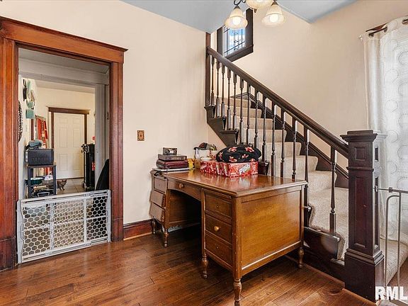 4th image of 236 N English Ave