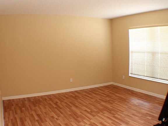 3rd image of 1222 Cheshire St