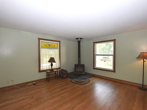 5th image of 814 N Madison St
