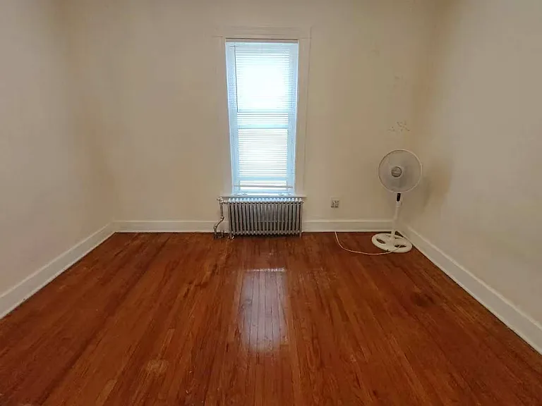 19 Clarke St #2 — Photo 10