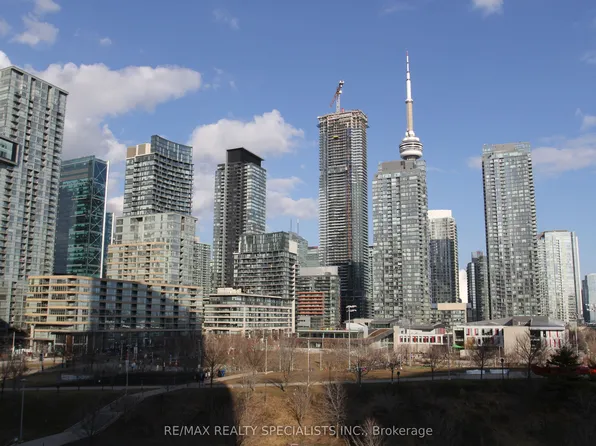 75 Queens Wharf Rd Unit 707, Toronto, ON M5V 0J8